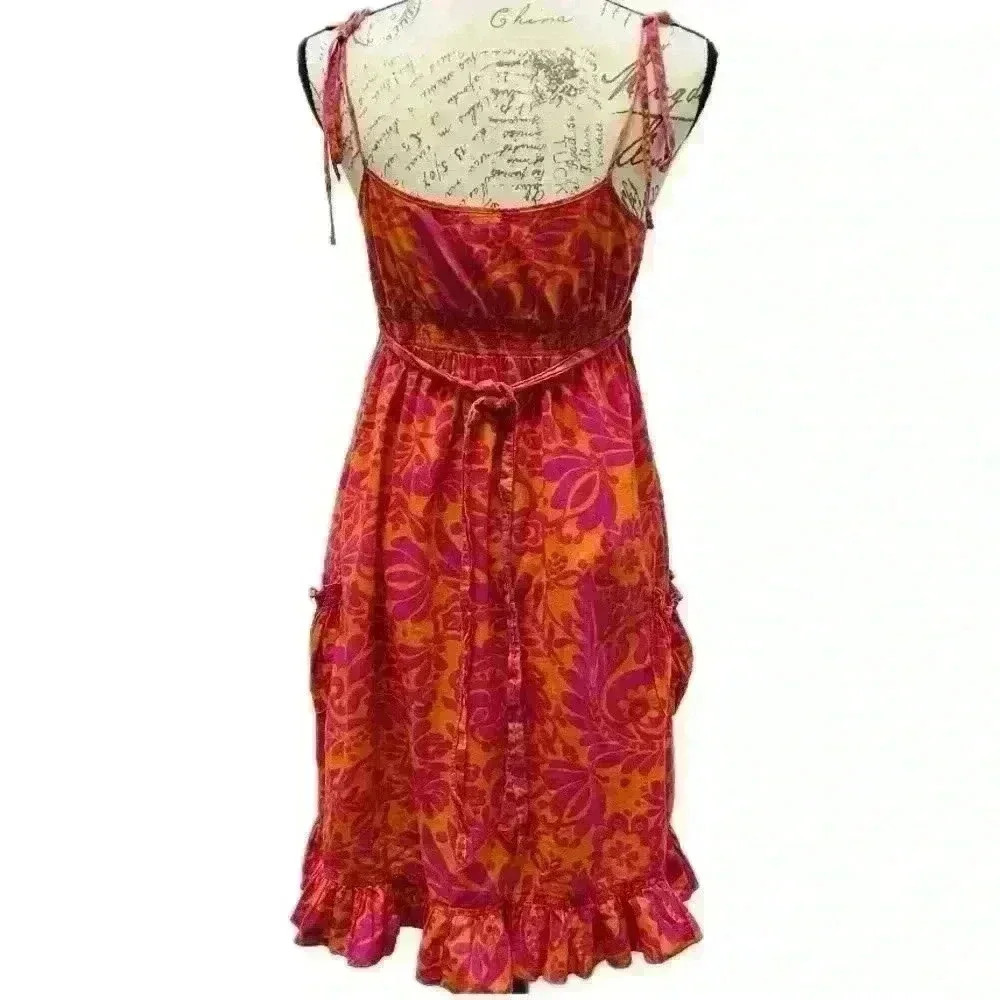 Flowers spaghetti strap midi dress size medium with ruffle hem and pockets. Sz m - Picture 2 of 11